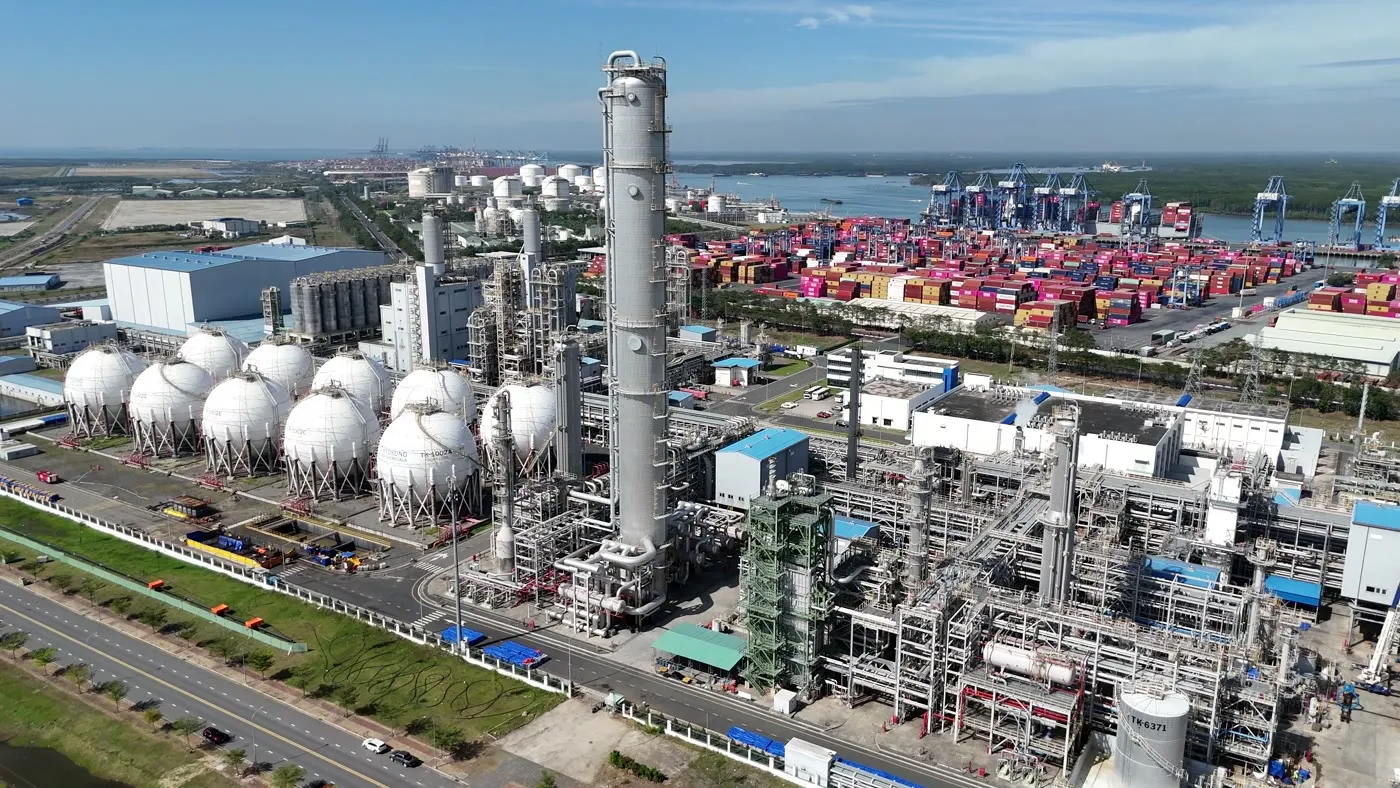 Bouteilles de GPL stockées dans un dépôt